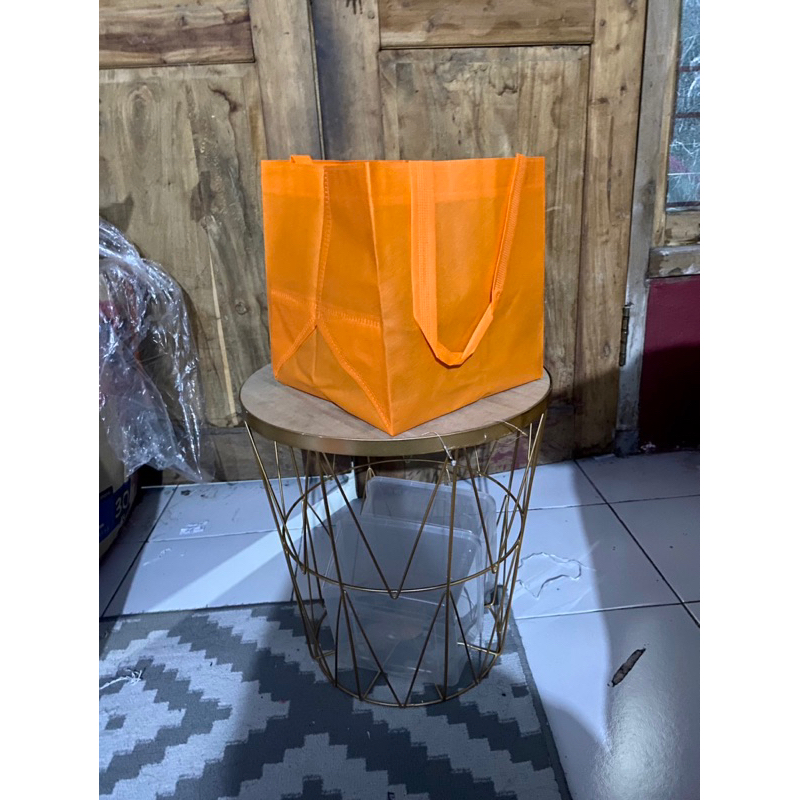 

(LUSIN) TAS HAJATAN 20x20 TINGGI 25 CM / TAS SPUNBOND / TAS NASI BOX / TAS NASI KOTAK / TAS WALIMAH / TAS SOUVENIR / GOODIE BAG/ TAS BELANJA