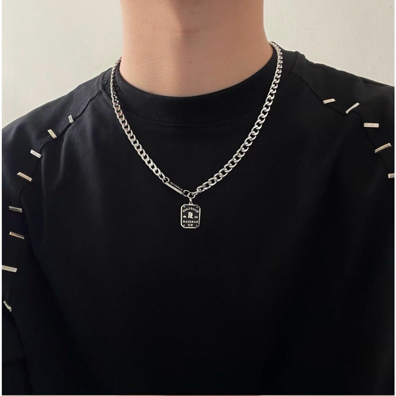 KALUNG RANTAI PRIA LIONTIN KOTAK HURUF FASIHION KOREA HIP HOP ANTI KARAT TERARIS