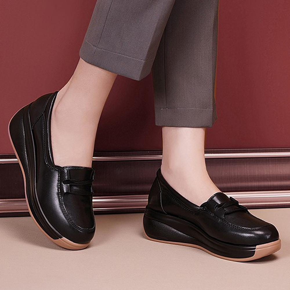 Slip Lovers ID - Sepatu Slip On Wanita Casual Kekinian Untuk Kerja Pabrik ,Kantoran ,Jalan-Jalan