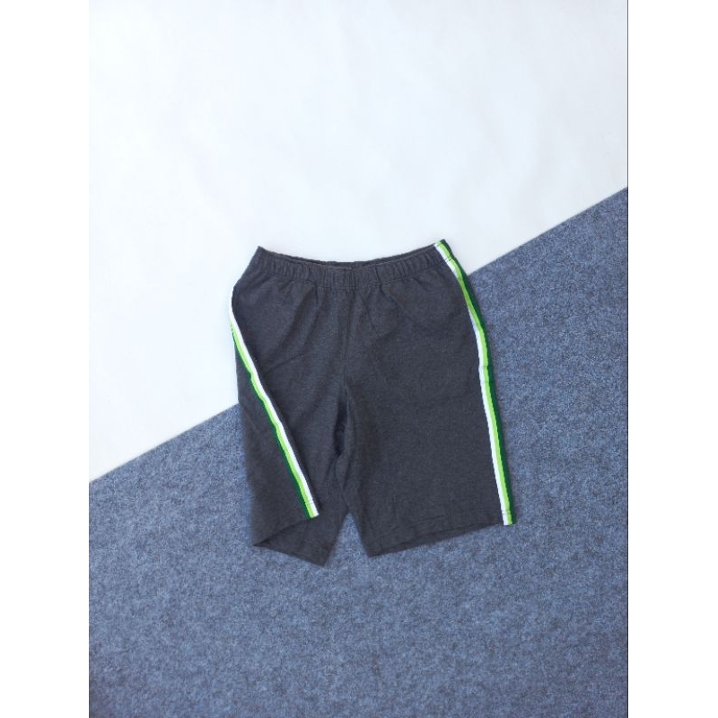 SWEATPANTS UNIQLO CELANA PENDEK UNIQLO(L)