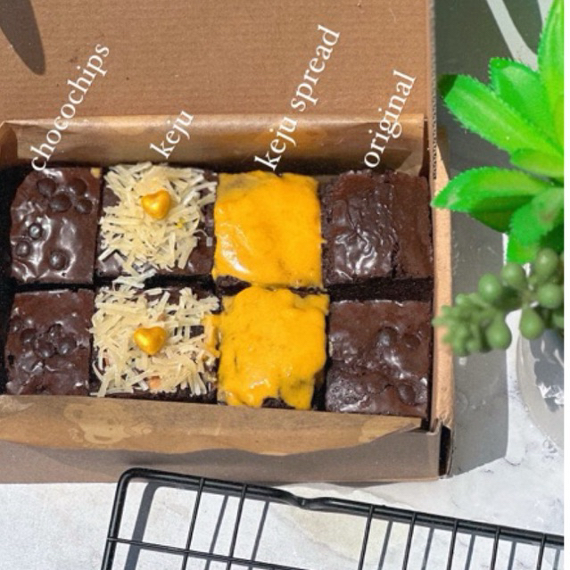 

Tanlicious - Fudgy Brownies 20x10