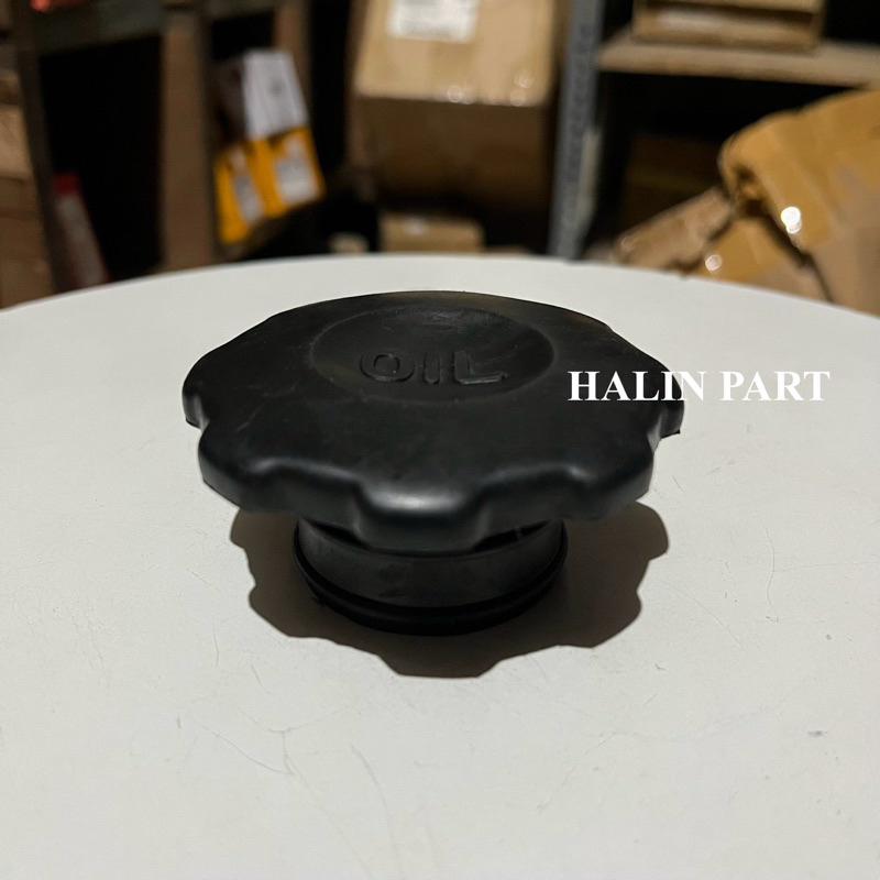 TUTUP OLI MESIN CHEVROLET LUV KBD26/PANTHER 2.3 (BEST QUALITY)