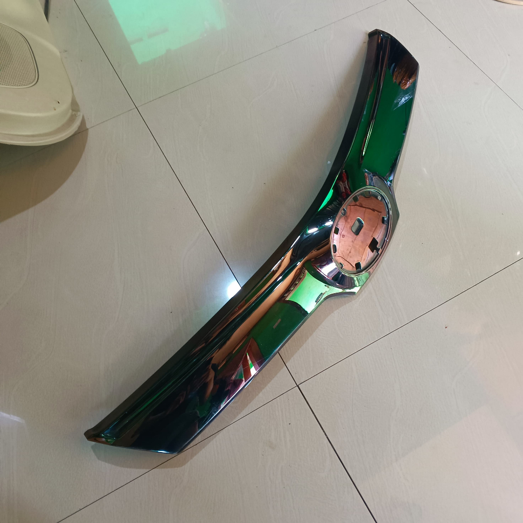 Moulding Grill Radiator Chrome Avanza Veloz 2019/2020