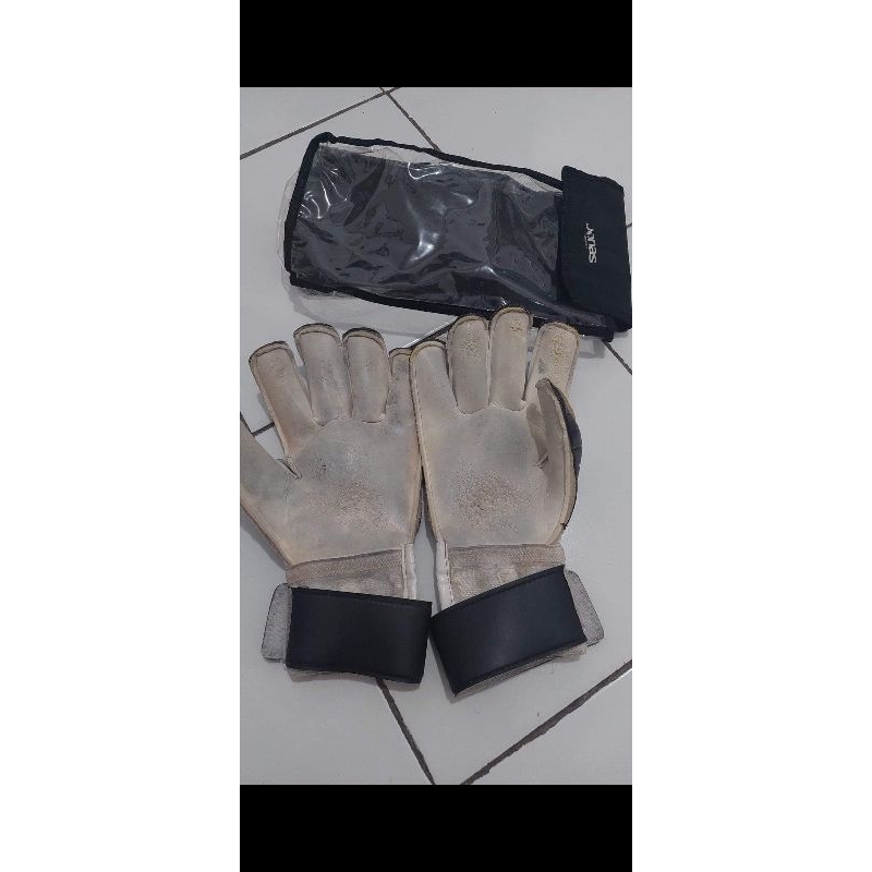 sarung tangan kiper jonas