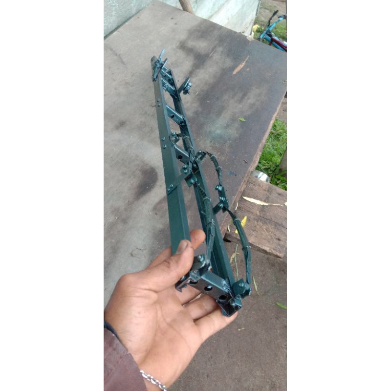 sasis miniatur truk rc trinton