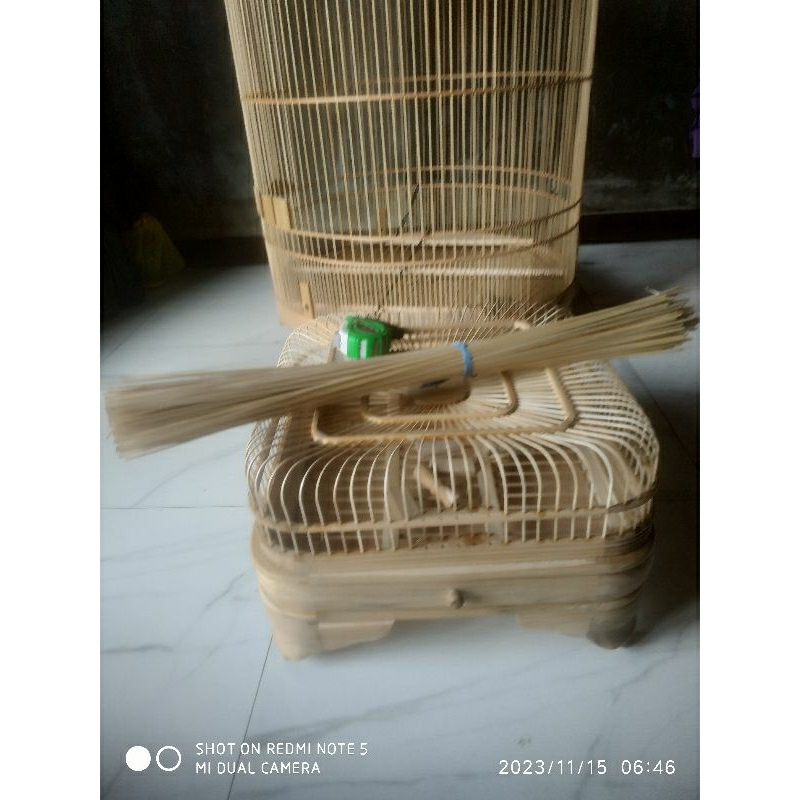 Sangkar Oval Ambrukan