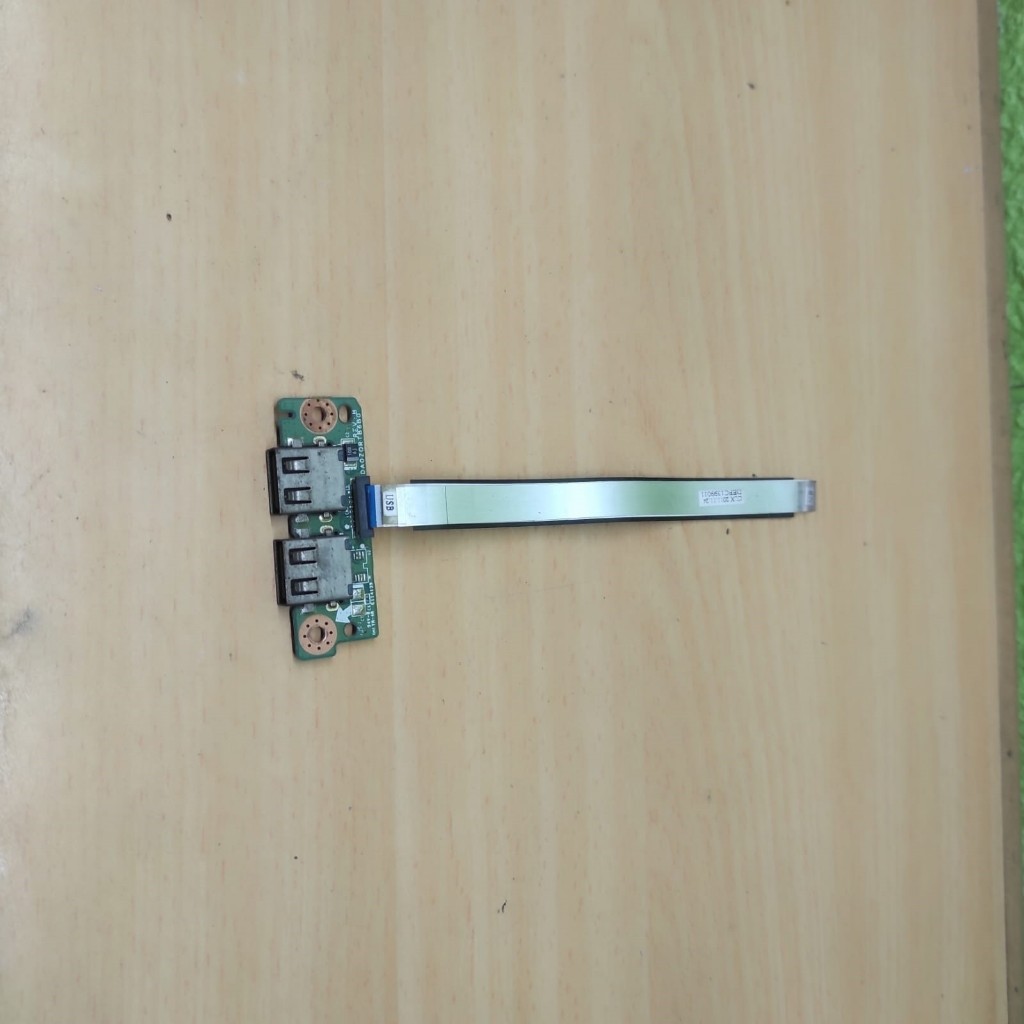 Port USB Laptop Acer 4749