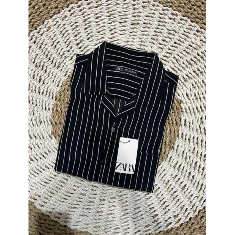 Kemeja Salaur/Stripe Lengan Pendek, Bayak Pilihan Warna Model Terbaru Dengan harga terbaru M L Xl