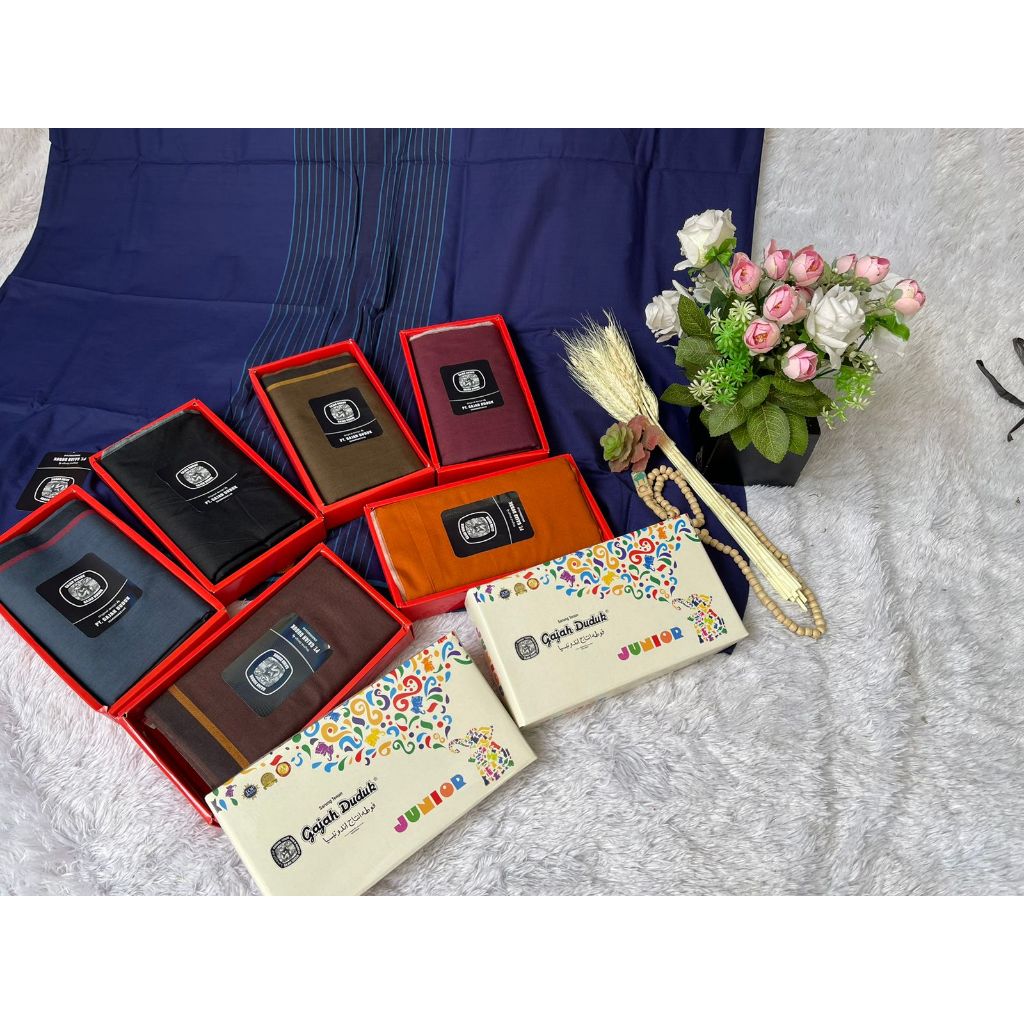 Sarung anak gajah duduk polos