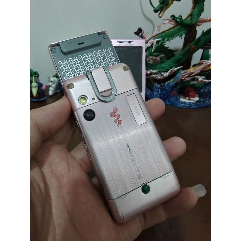 Sony Ericsson w995 pink edition