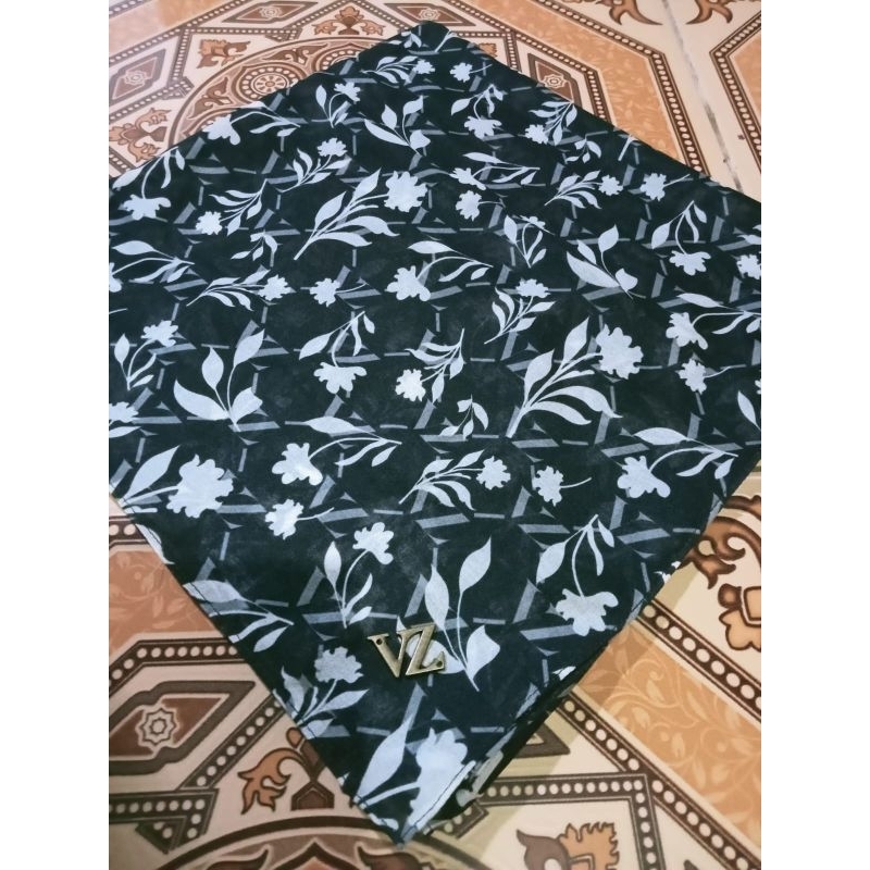 KERUDUNG HIJAB VIVI ZUBEDI VZ PRELOVED PL