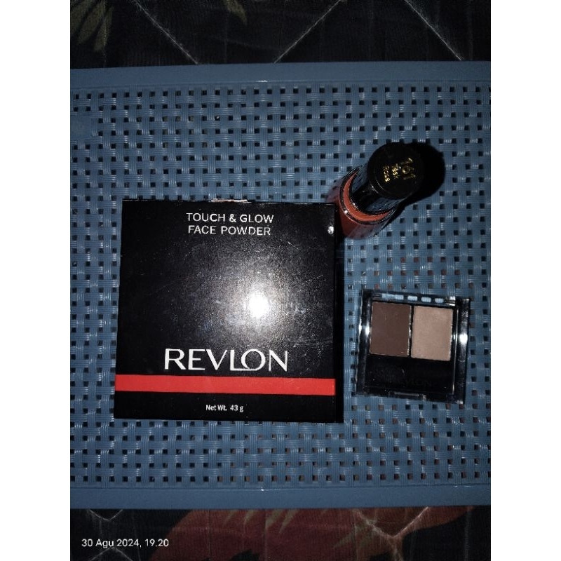 Bedak Revlon