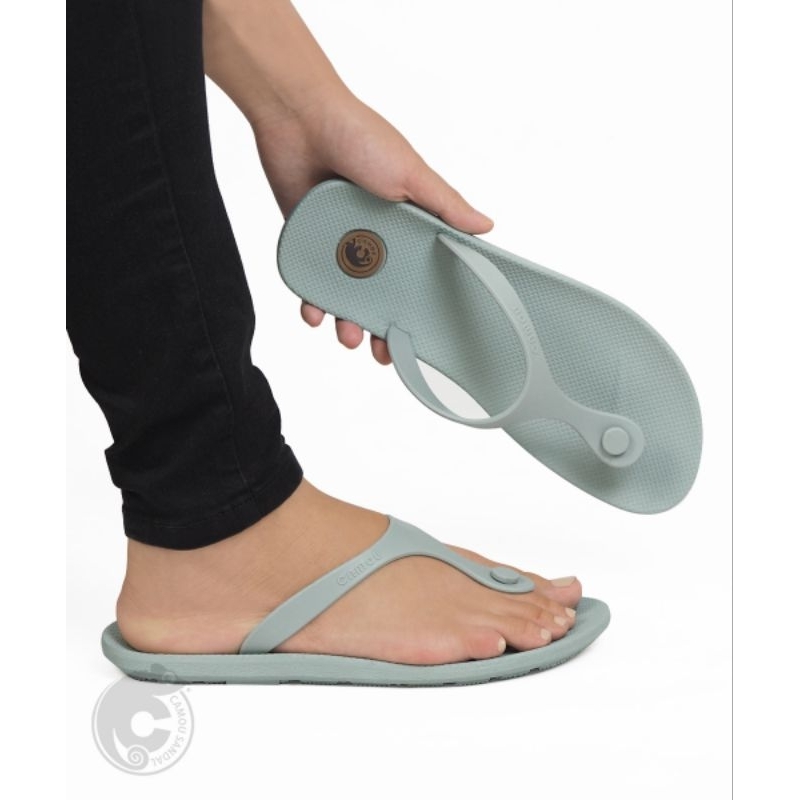 Nikita Edamame Sandal Wanita Dari bahan perpaduan karet dan plastik