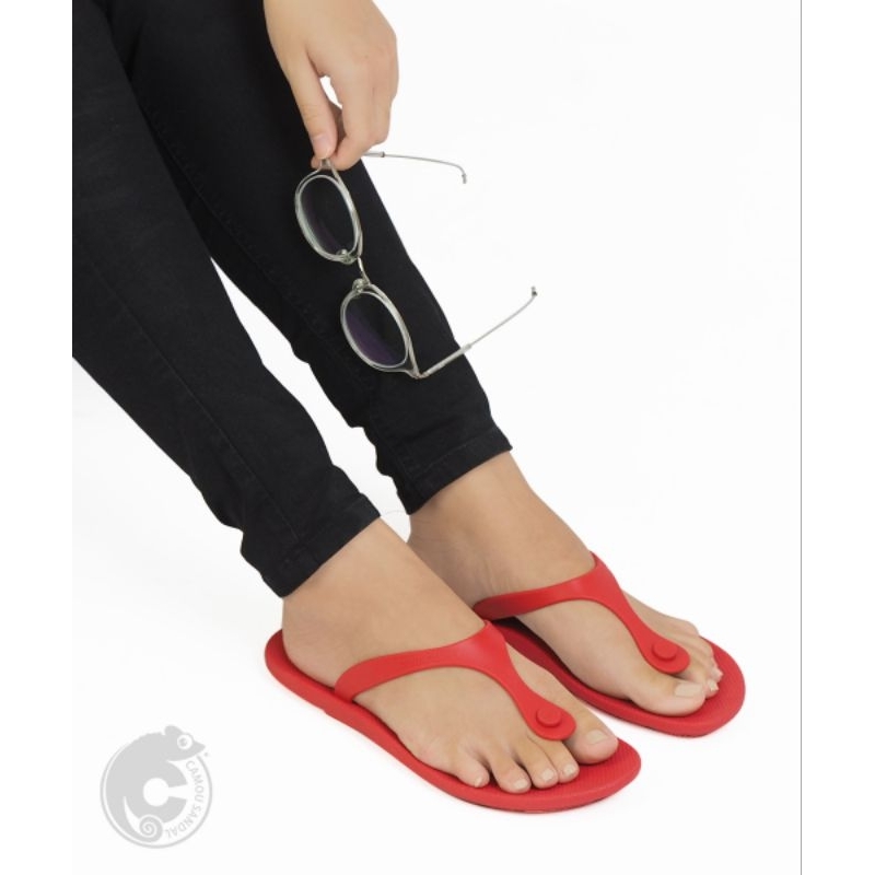 Nikita Pome Sandal Wanita Dari bahan perpaduan karet dan plastik