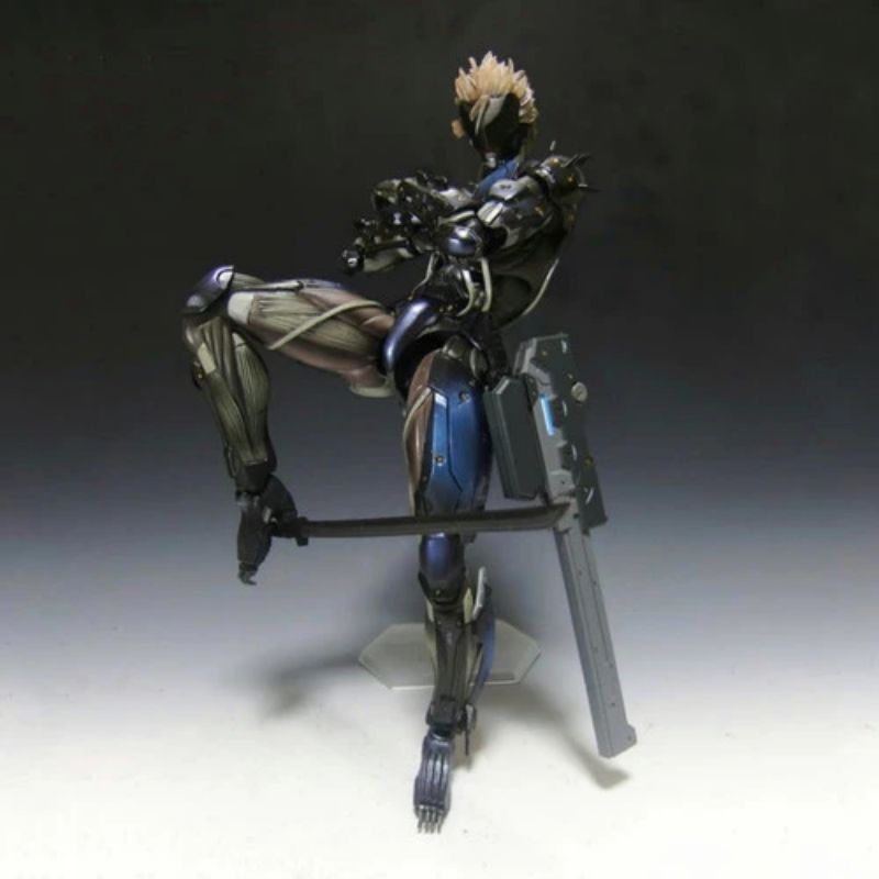 Metal Gear Rising: Revengeance - Raiden - Play Arts Kai - Square Enix