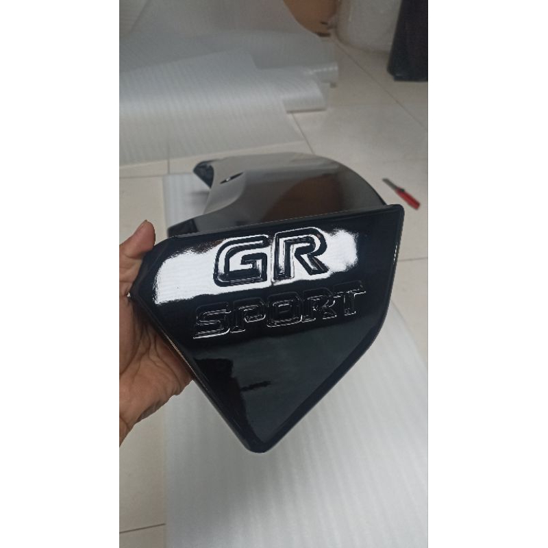 JKH Spoiler Calya Sra Warna Beragam Lampu Sporty