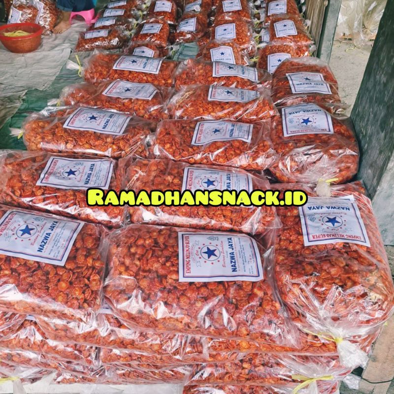 

Emping balado pedas manis / emping khas cirebon 1kg