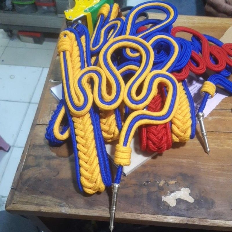 talikur komando Untuk Akpol ukuran besar warna kuningan list biru sdh dibentuk bisa reques