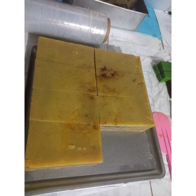 

LAPIS LEGIT ORIGINAL (KUE KHAS LAMPUNG)