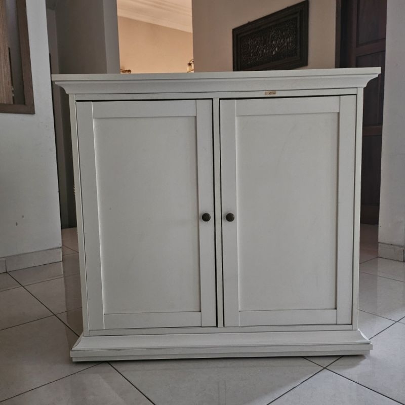 PRELOVED LEMARI INFORMA