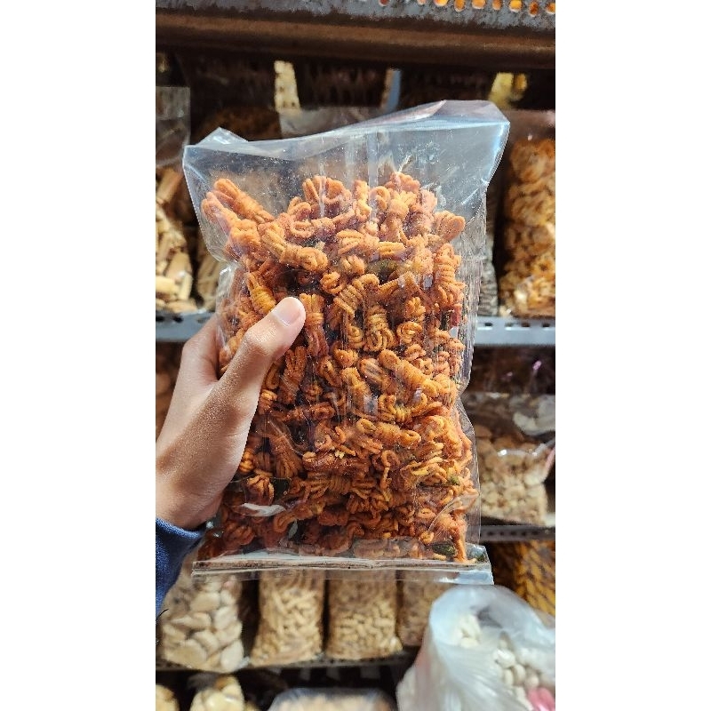 

Mie gulung pedas daun jeruk viral 500 gram | Premium