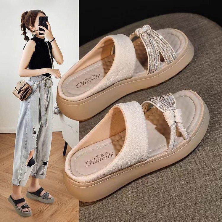 Wedges sandals Fashion Korea  Kode : SD173