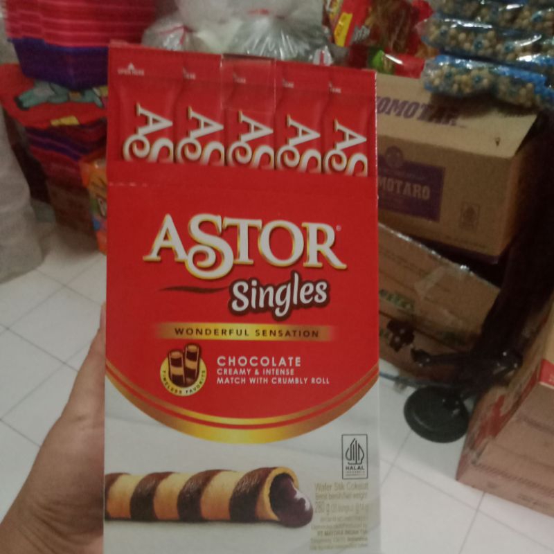 

ASTOR SINGLES coklat 1box wafer stik coklat