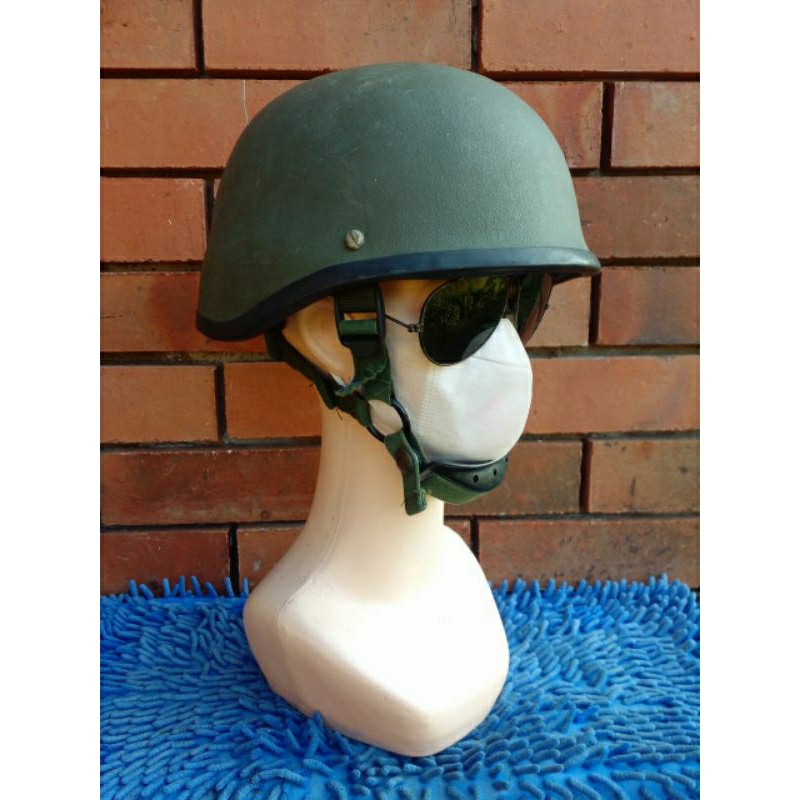 HELM ARMY TENTARA RBR F1 ARMOUR MADE IN LONDON JADUL RETRO VINTAGE ORIGINAL LUAR DALAM