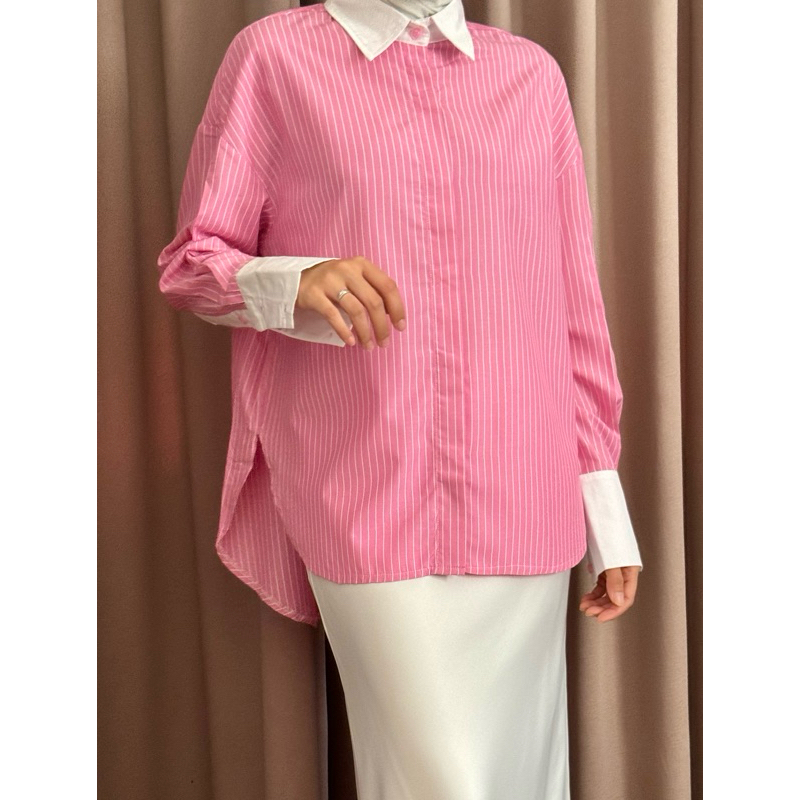 Seoul “White on Fuchsia Stripes - Kemeja Salur Wanita
