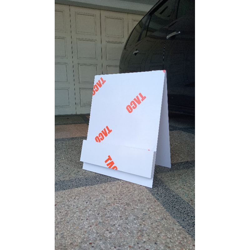 

Standing Flowerbox | 47x60