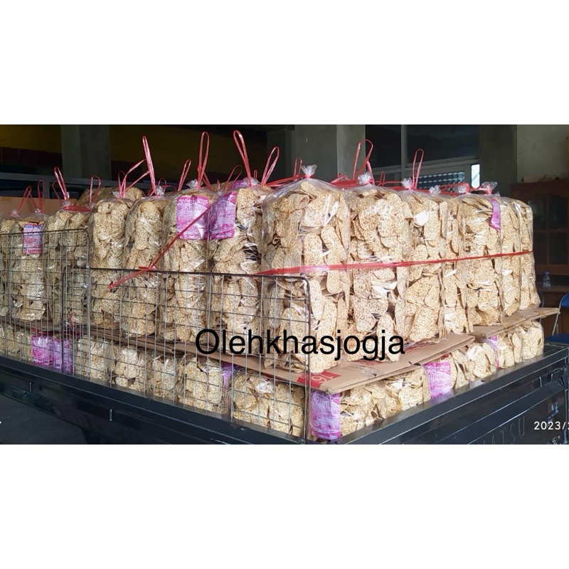 

Keripik kripik Tempe Sagu 2kg