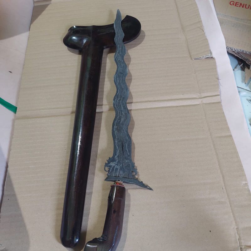 keris karno tinanding