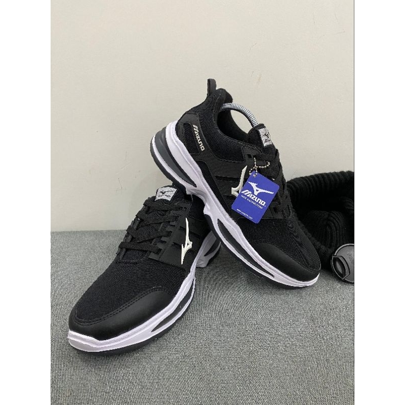 Sepatu Pria dan Wanita Dewasa Terbaru Keren Casual