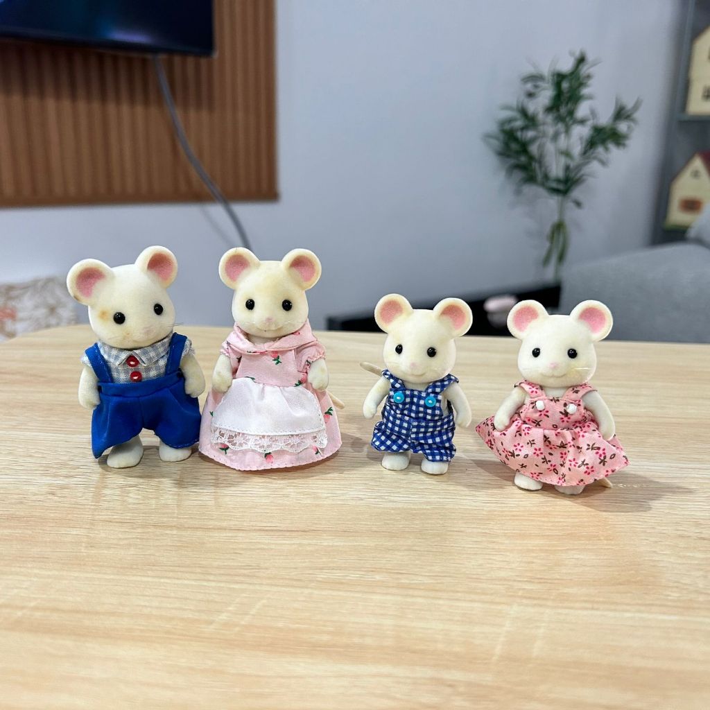 Sylvanian White Mouse Preloved (defect)