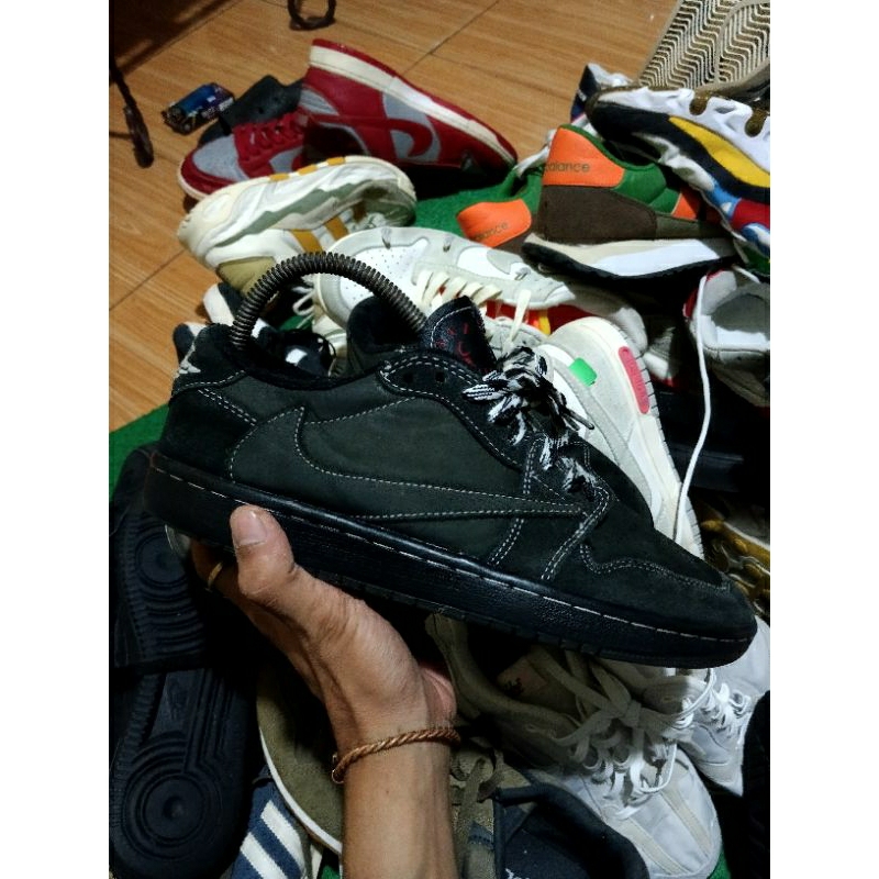 nike Aj1 low travisscott