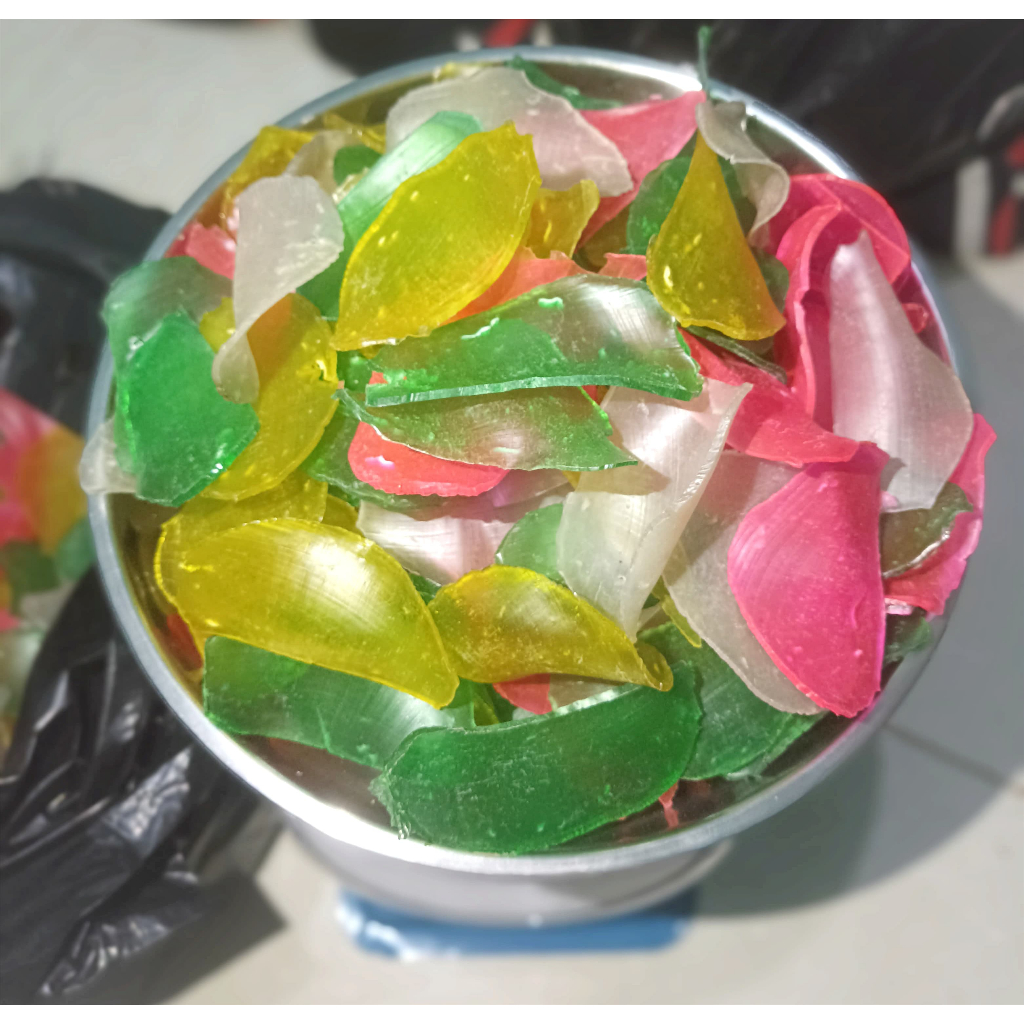 

krupuk pelangi mentah 1kg