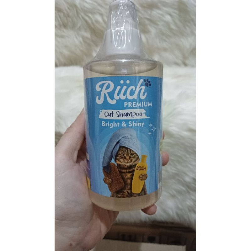 Holycatlabs Riich Shampoo kucing 250 ml