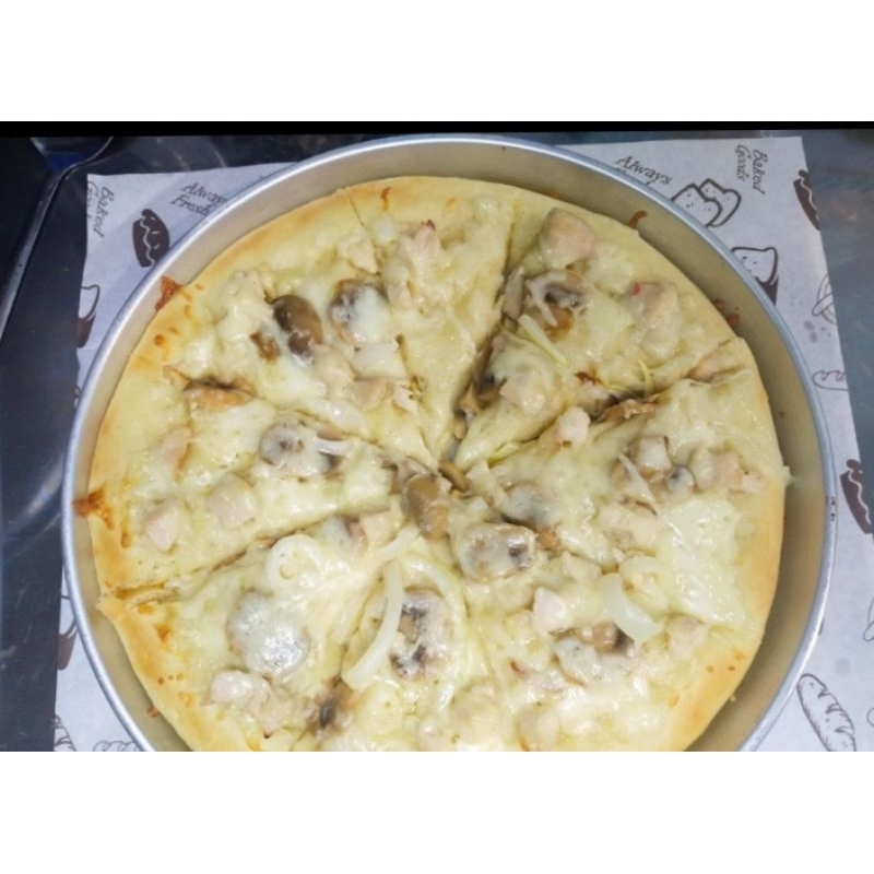 

pizza creamy