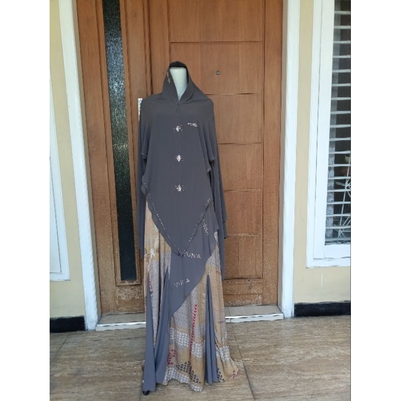 Yunia Syari Preloved