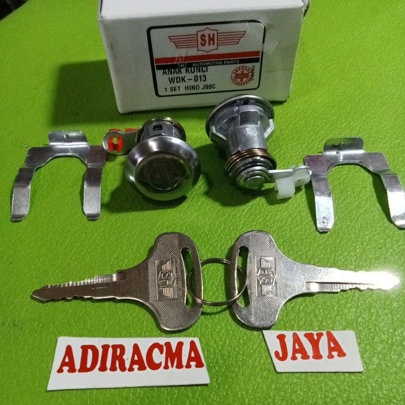 kunci pintu Hino louhan harga per 1 set kiri dan kanan