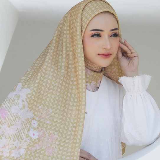 Hijab Segi Empat Motif Printing Zanna Linalivia
