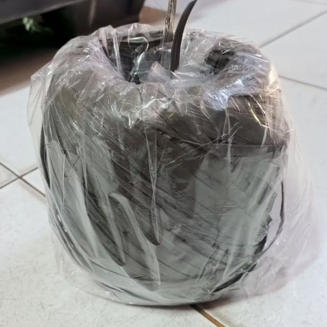 

tali rapia hitam ful 1Kg