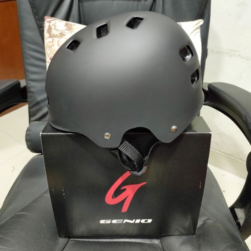helm sepeda mtb lipat  ATV skateboard helm Genio G-12 helm cetok dewasa