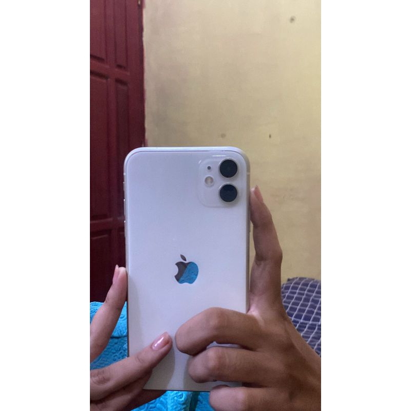 iPhone 11 128gb second like a new mulus