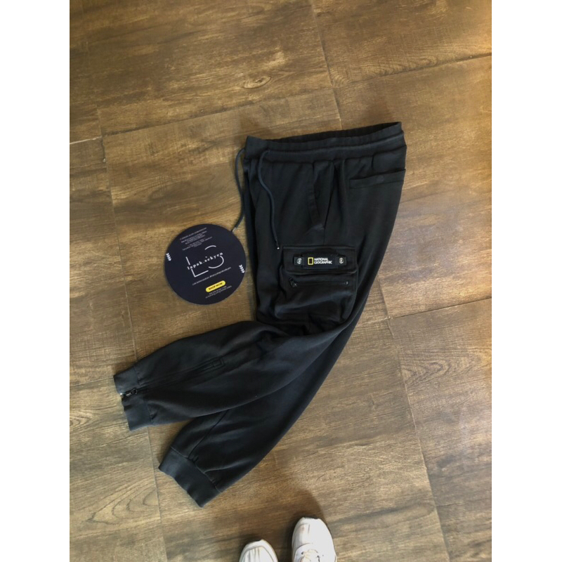 cargo jogger pants natgeo patch