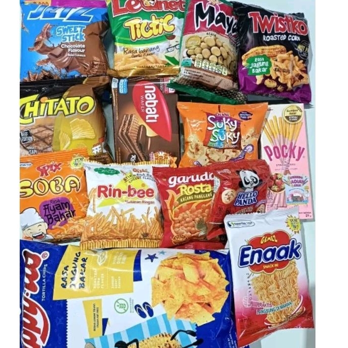 

Aneka snack 1 paket isi campur happytos tortilla chips jajan mix varian termurah chitato sapi panggang