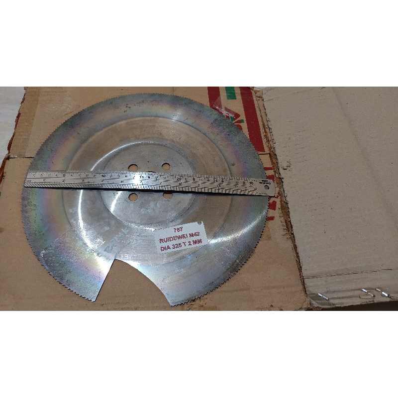 HSS M42 Baja Pelangi 2mm Bahan Pisau