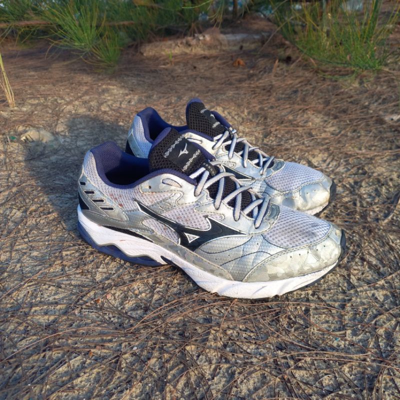 SEPATU RUNNING SECOND MIZUNO WAVE X10 SEPATU LARI BEKAS SIZE 43 ORI MURAH PRIA WANITA SKENA VINTAGE