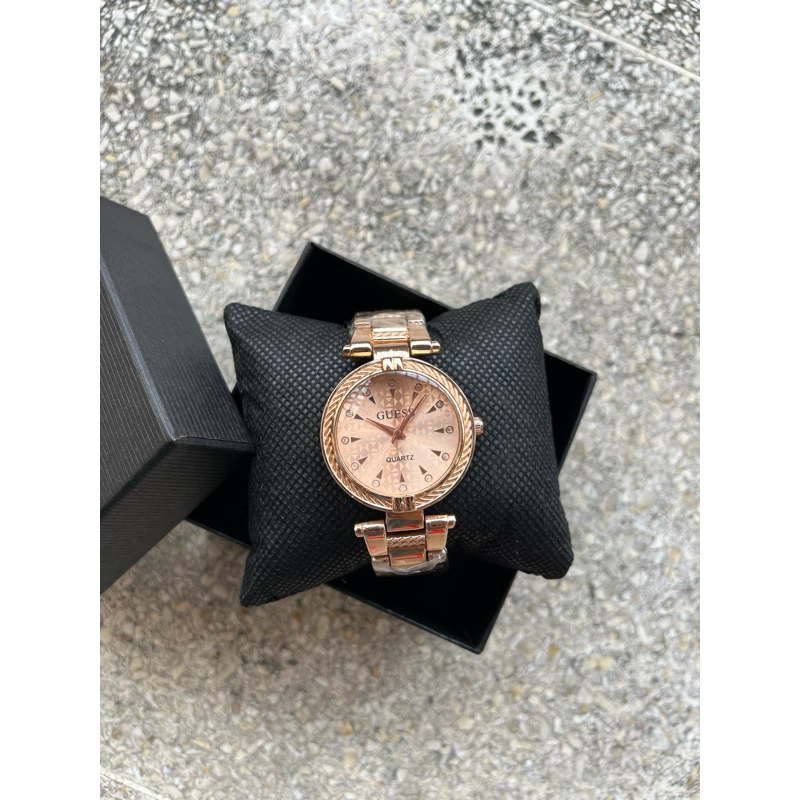 Jam Tangan Guess wanita rose gold