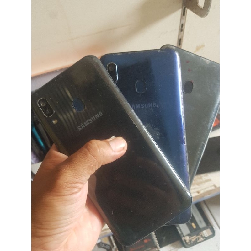 Samsung A20 minus lcd